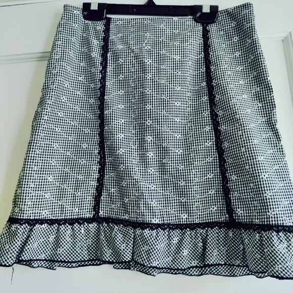 Y2K Gingham Coquette Mini Skirt - Picture 4 of 4